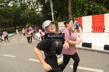 Runner Photo 4265897