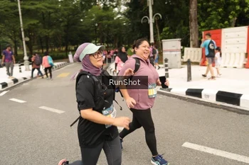 Runner Photo 4265899