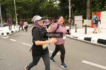 Runner Photo 4265900