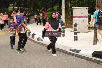 Runner Photo 4265903