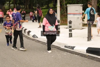 Runner Photo 4265904