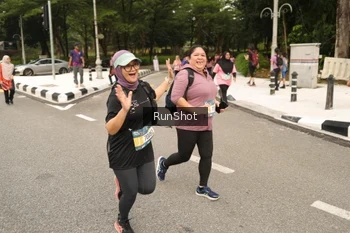 Runner Photo 4265909