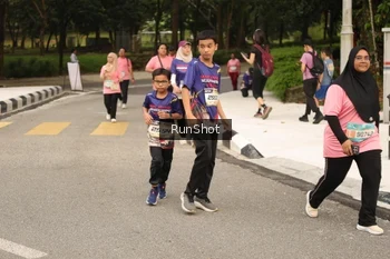 Runner Photo 4265912