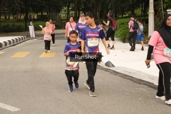 Runner Photo 4265915