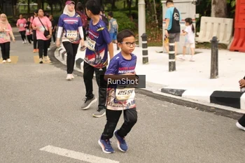 Runner Photo 4265918