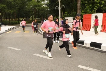 Runner Photo 4265974