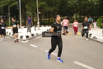 Runner Photo 4265984