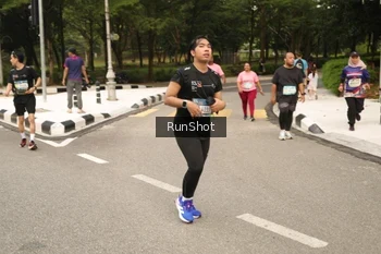 Runner Photo 4265985