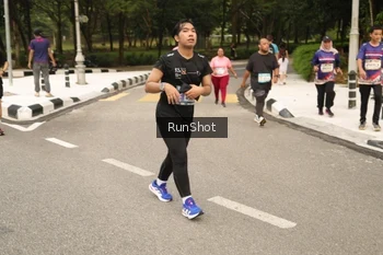 Runner Photo 4265987