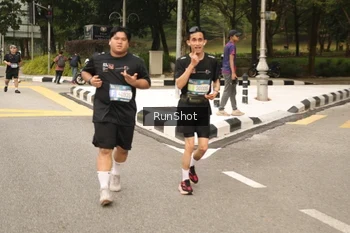 Runner Photo 4265994