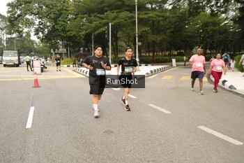 Runner Photo 4266003