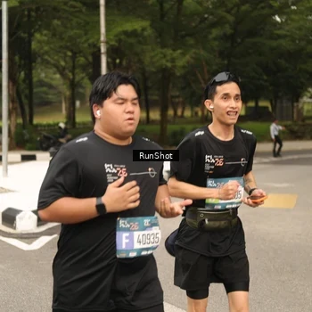 Runner Photo 4266009