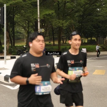Runner Photo 4266011