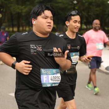 Runner Photo 4266017