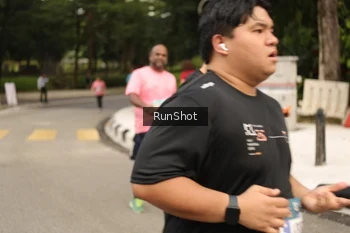 Runner Photo 4266021