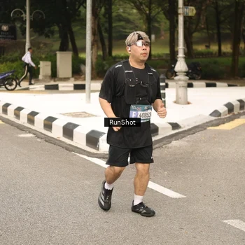 Runner Photo 4266070