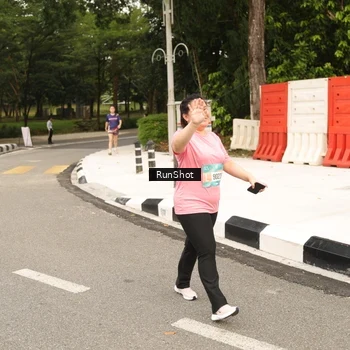 Runner Photo 4266088
