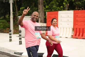 Runner Photo 4266100