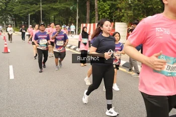 Runner Photo 4266104