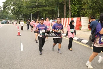 Runner Photo 4266108