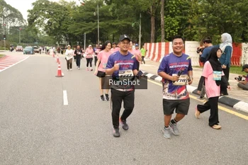 Runner Photo 4266112