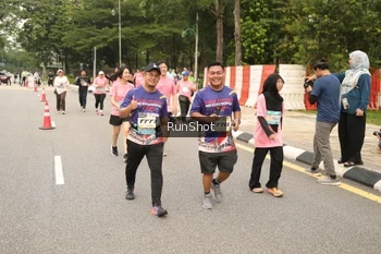 Runner Photo 4266113
