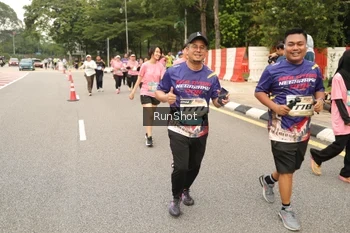 Runner Photo 4266118