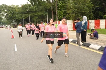 Runner Photo 4266119