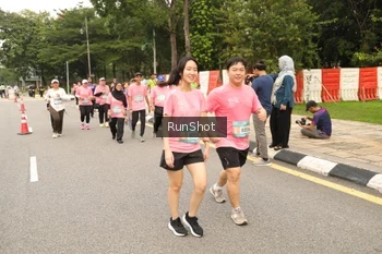 Runner Photo 4266123