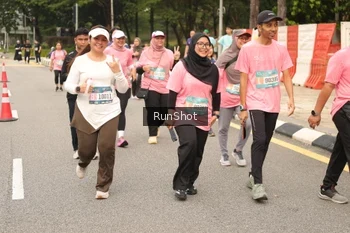 Runner Photo 4266132