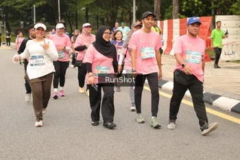 Runner Photo 4266136