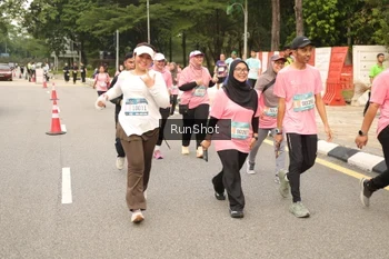 Runner Photo 4266137