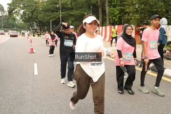 Runner Photo 4266143