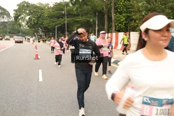 Runner Photo 4266144