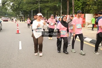 Runner Photo 4266145