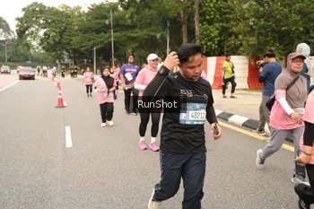Runner Photo 4266158