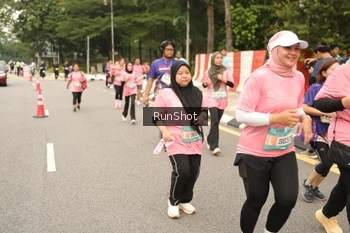 Runner Photo 4266162