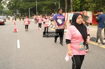 Runner Photo 4266165