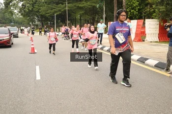 Runner Photo 4266173