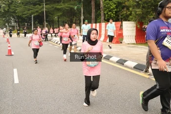 Runner Photo 4266176