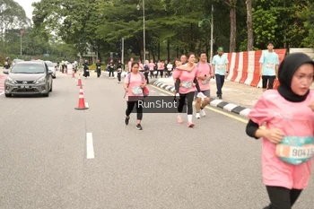 Runner Photo 4266180