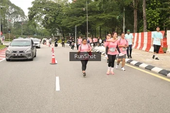 Runner Photo 4266181