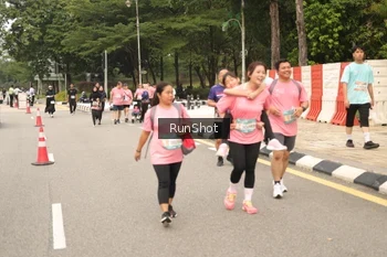 Runner Photo 4266183