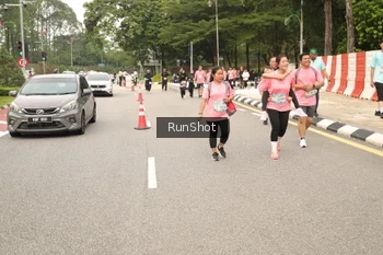 Runner Photo 4266188