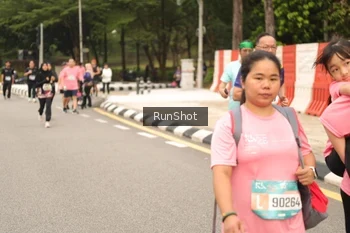 Runner Photo 4266195