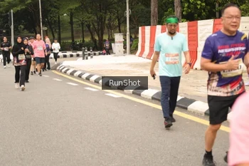 Runner Photo 4266196