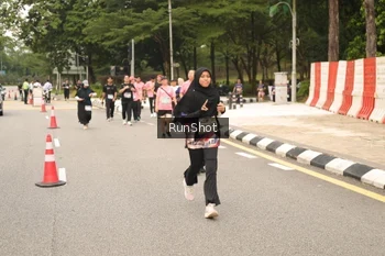 Runner Photo 4266211