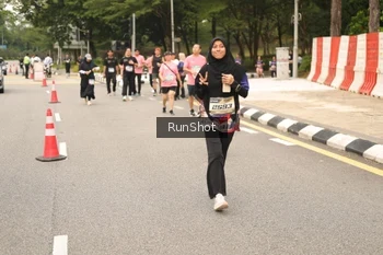 Runner Photo 4266217
