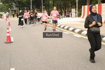 Runner Photo 4266223