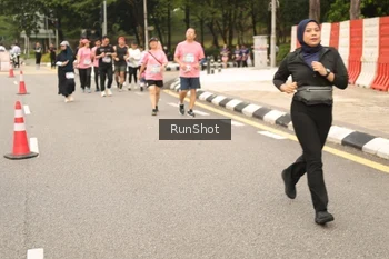 Runner Photo 4266224
